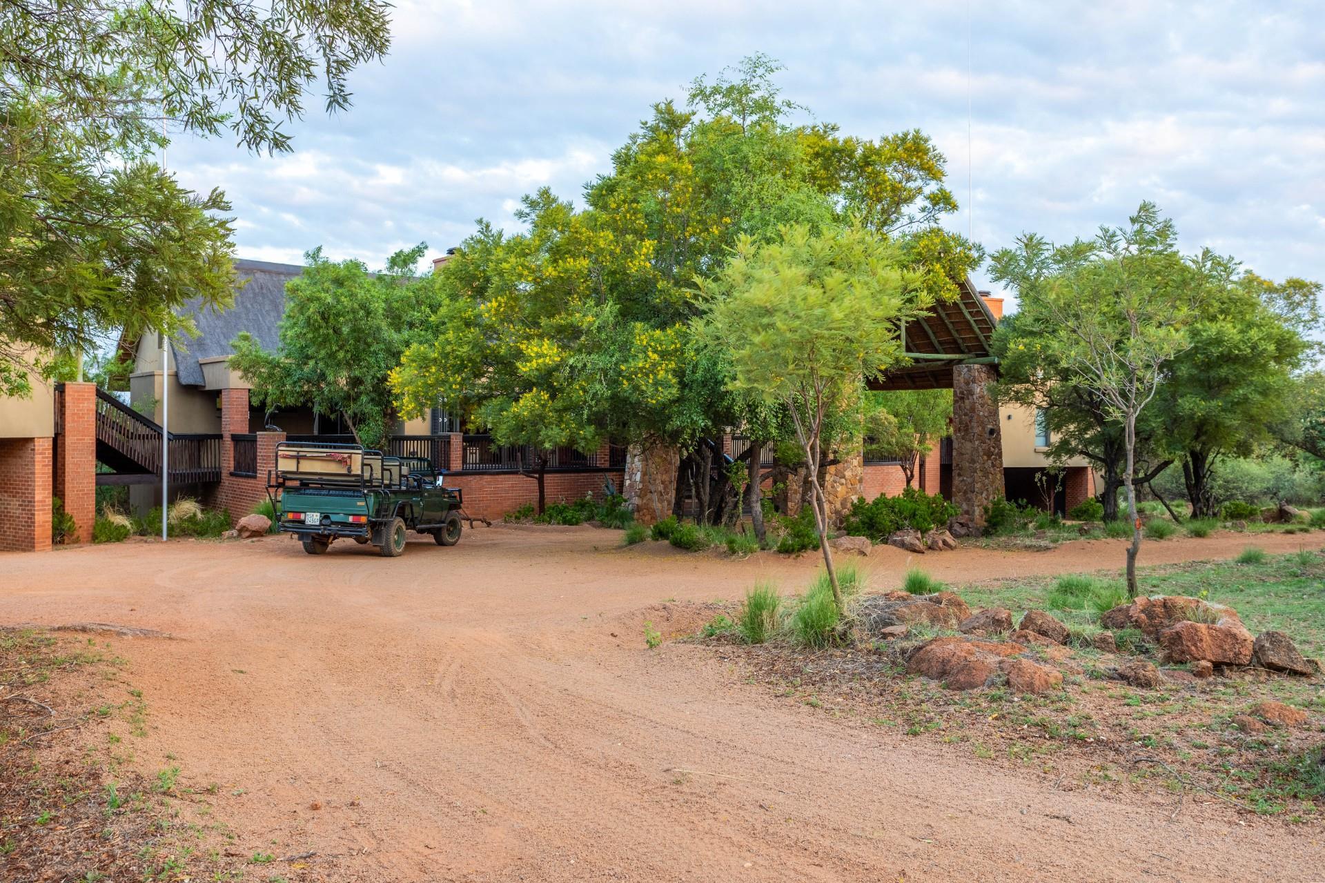 Vaalkop Dam Bush Lodge — photograph 3
