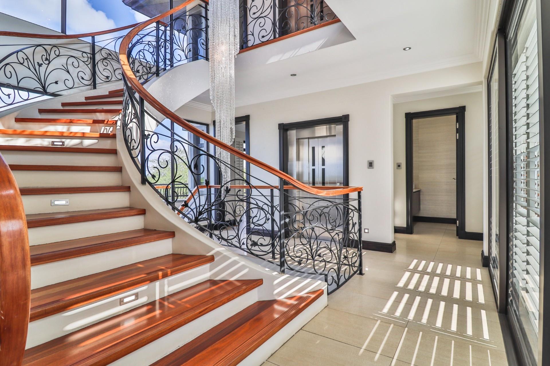 Ballito Five-Bed Home with Lift — photograph 4