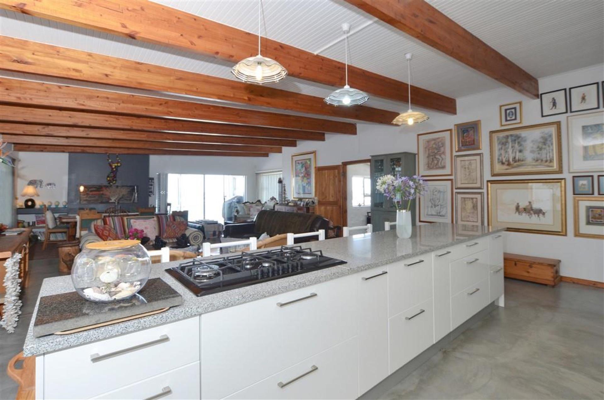 Beach House With Heated Pool — photograph 5