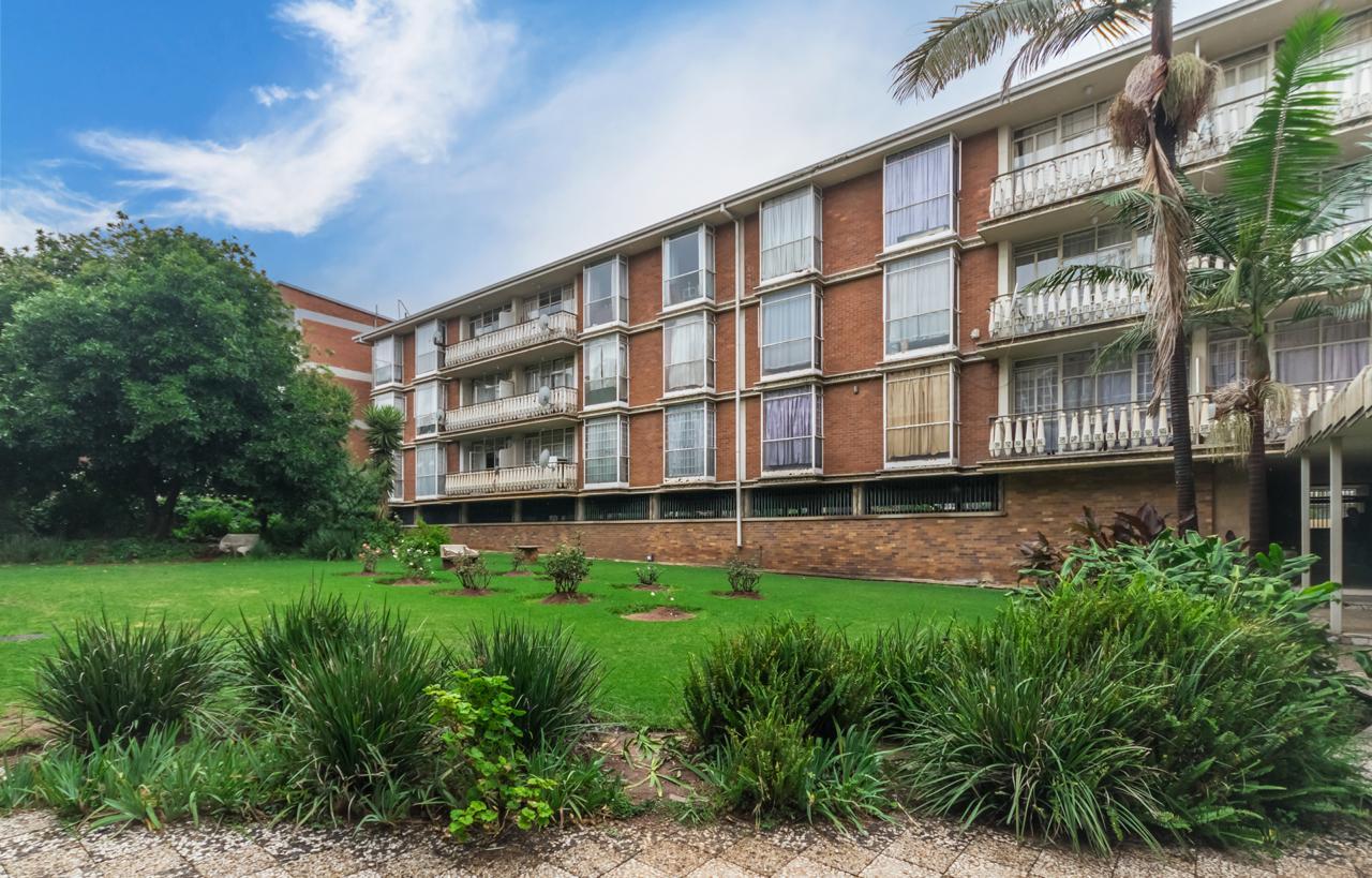 Gresswold 24-Unit Apartment Block — photograph 4