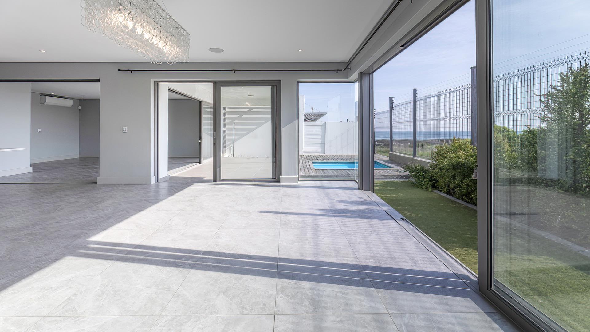 Big Bay Six-Bed Beachfront Home — photograph 4