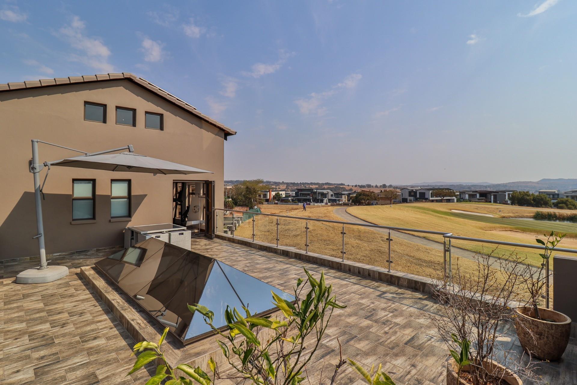 Copperleaf Estate Fairway Home — photograph 3