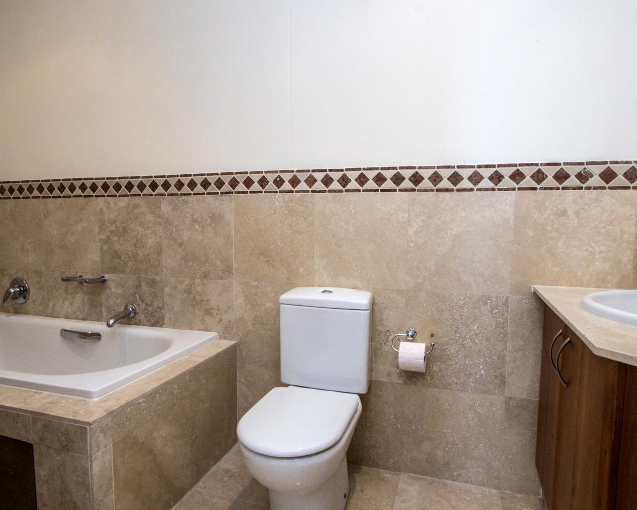 Umhlanga Oceanfront Three-Bed Apartment — photograph 4