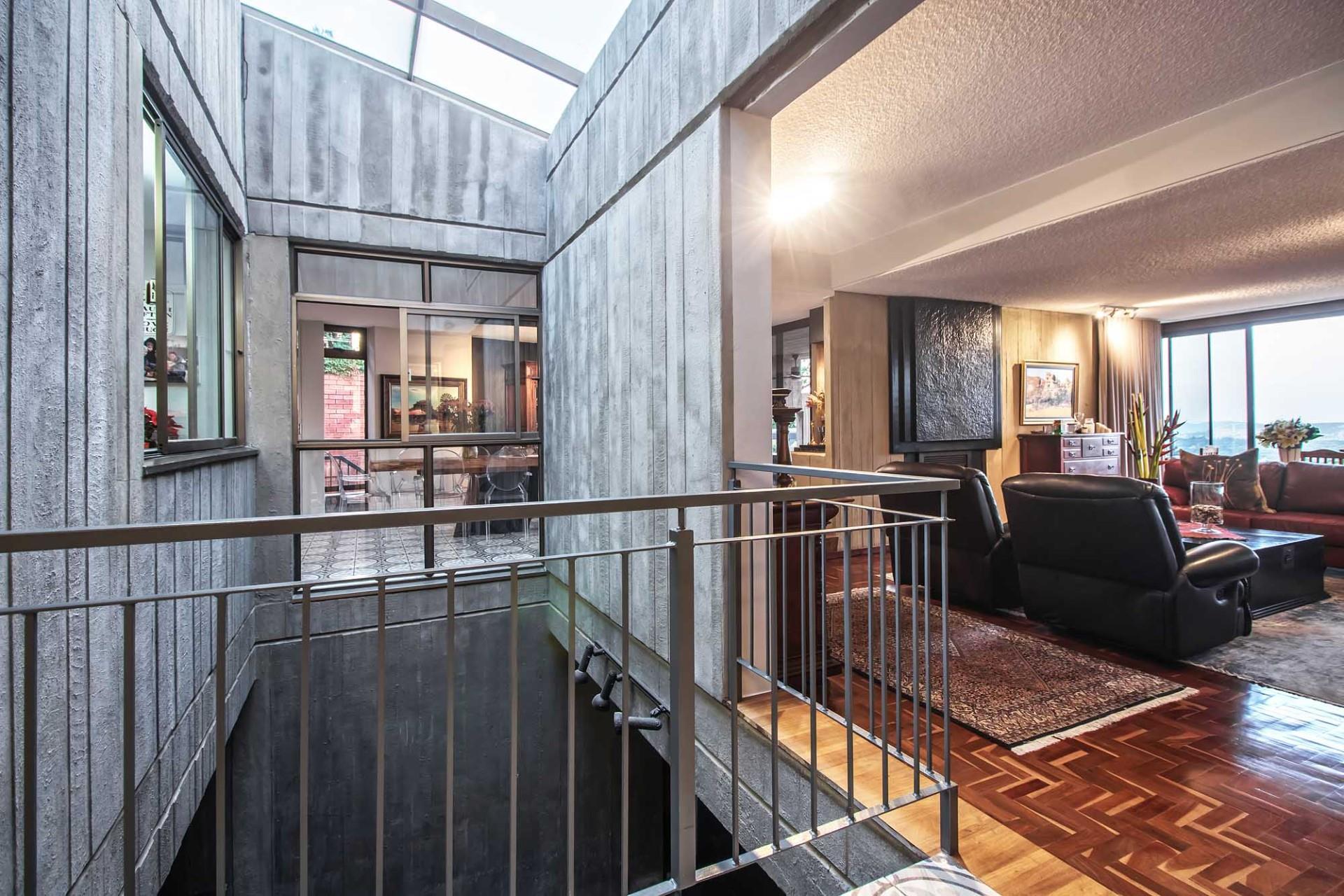 Waterkloof Ridge View Home — photograph 4