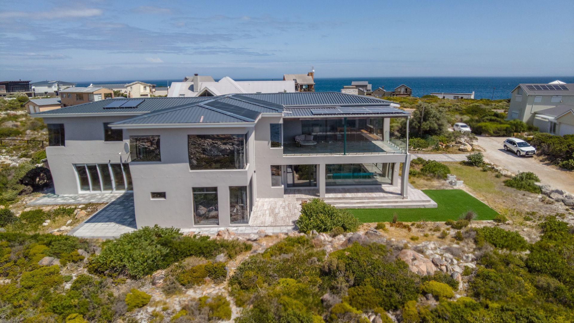 Pringle Bay Indoor Pool Villa — photograph 3