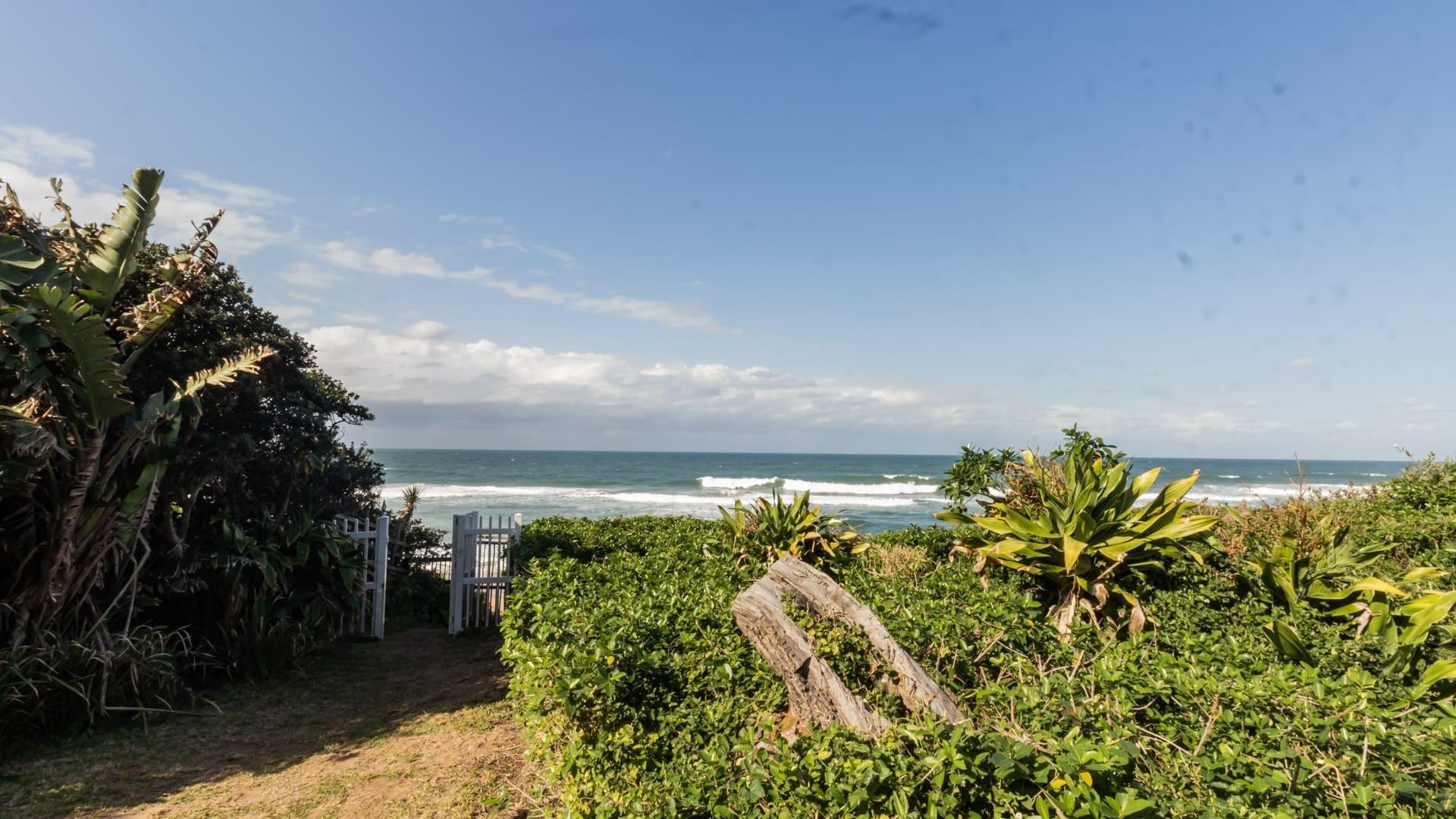 Zinkwazi Beachfront Home with Flatlet — photograph 2