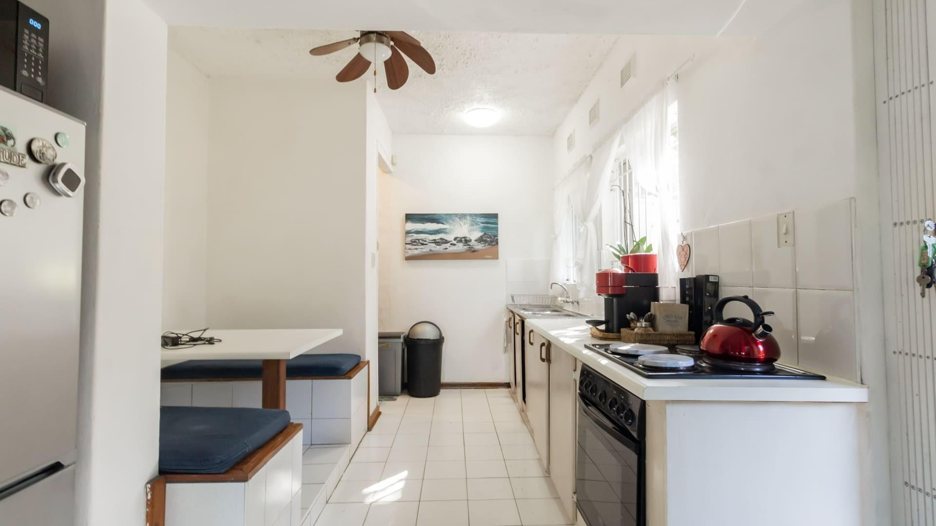 Zinkwazi Beachfront Home with Flatlet — photograph 5