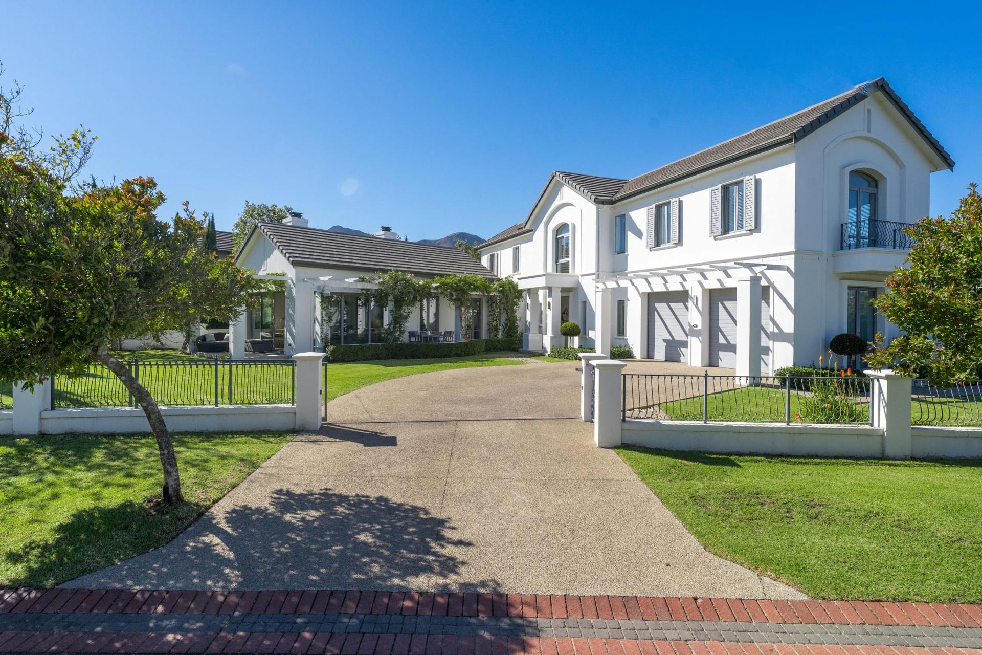 Val de Vie Lake-View Home — photograph 3