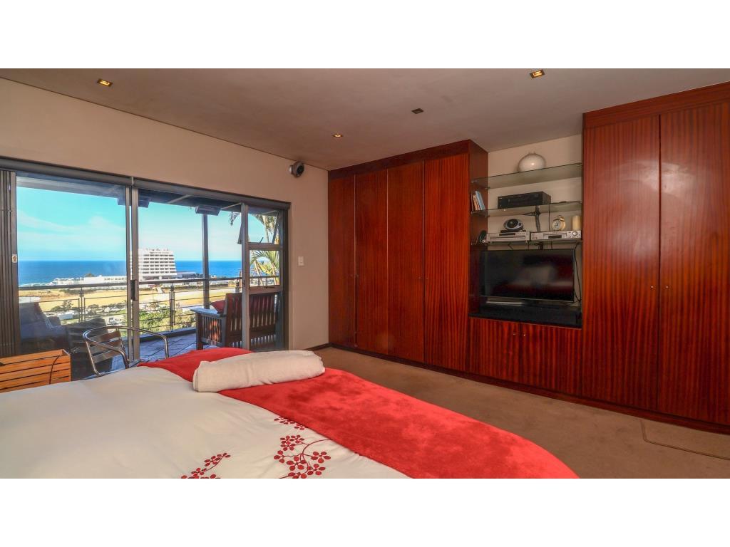 Signal Hill Sea-View Home — photograph 2