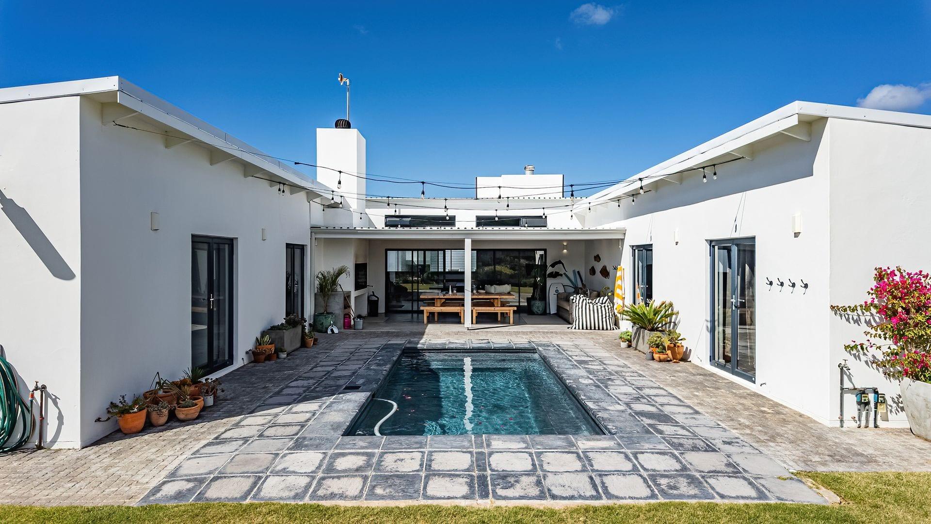 Stilbaai East Off-Grid Home — photograph 4