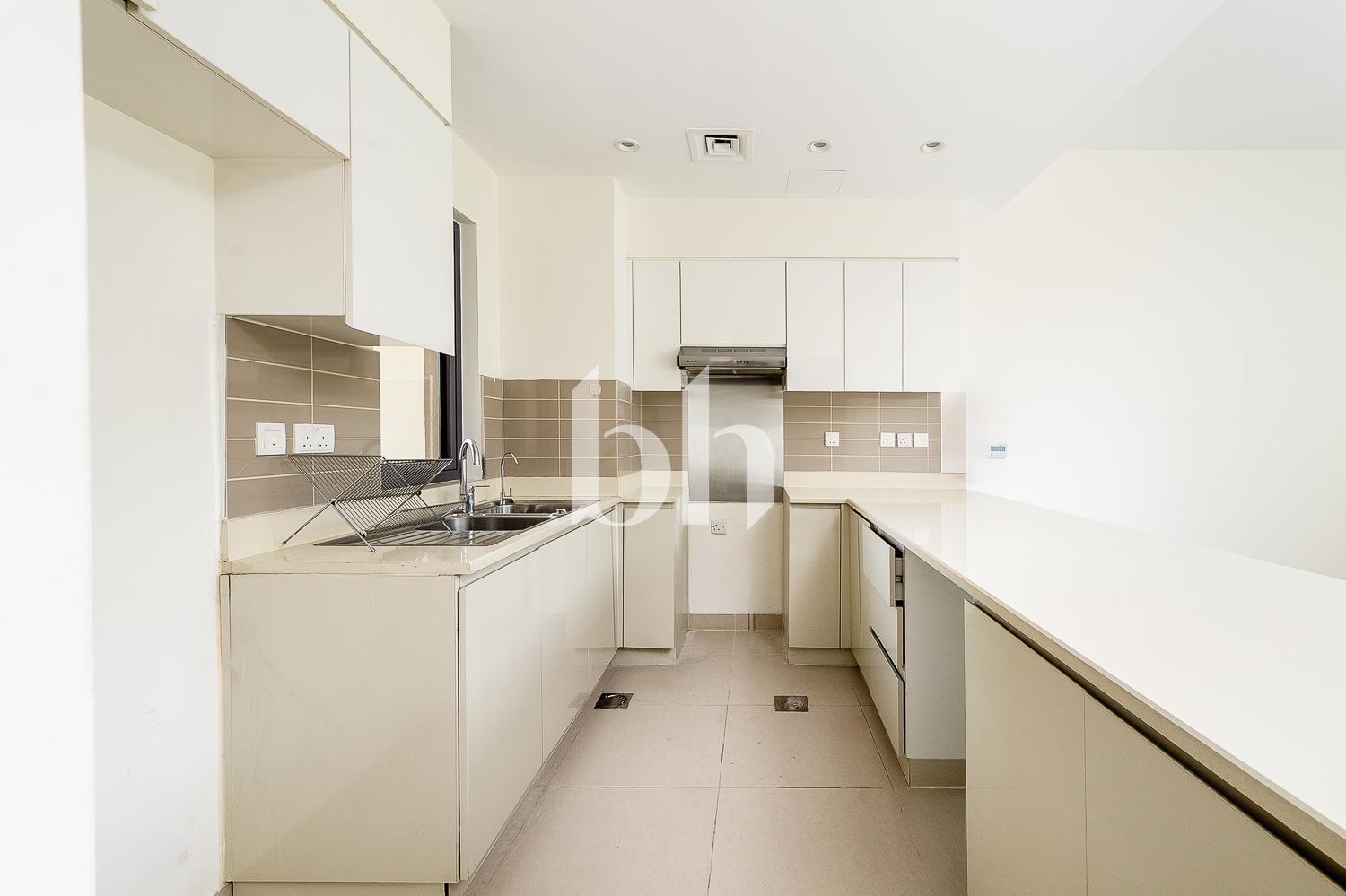 Four-bedroom townhouse in Dubai, UAE — photograph 3