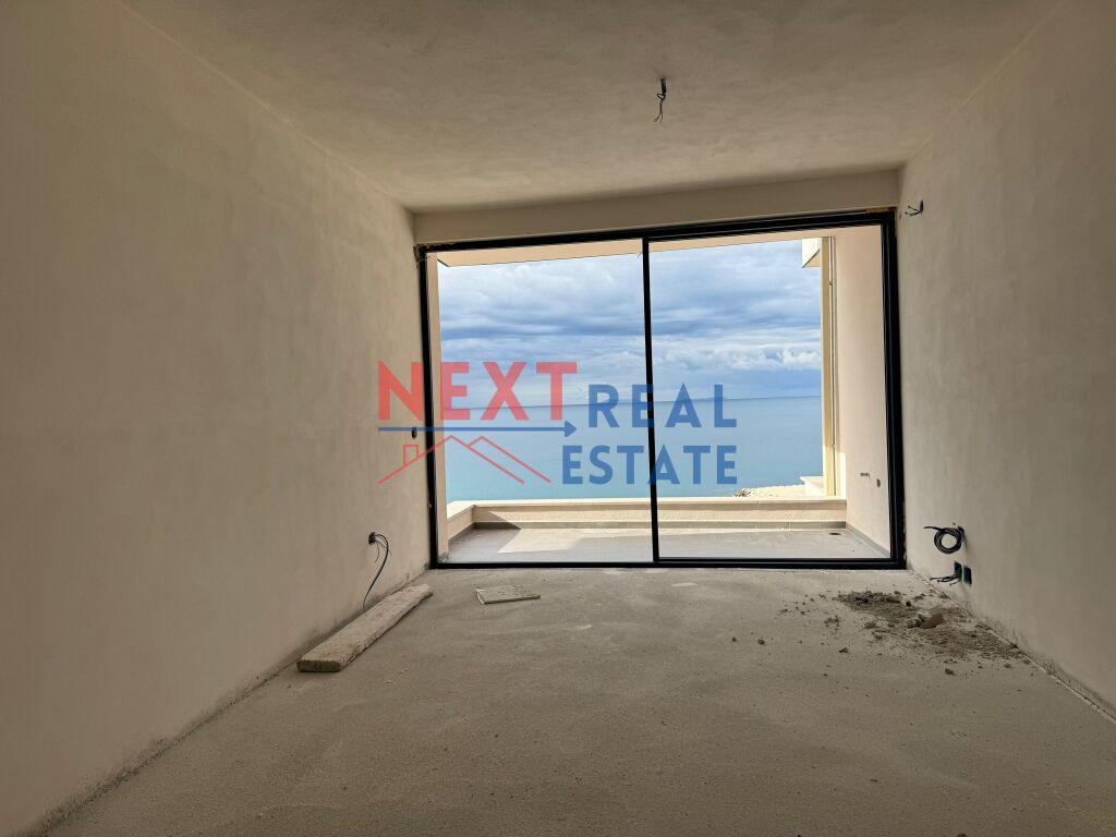 2-Bedroom Apartment in Sarandë — photograph 5