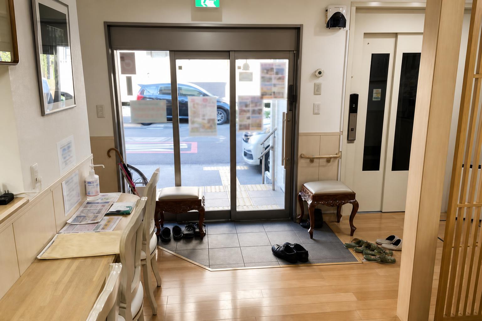 Office in Urawa-ku, Saitama — photograph 2