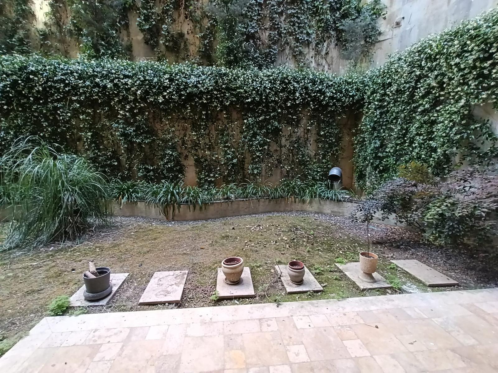 Apartments in Dikilitaş, Emirhan Cd. 26A — photograph 4