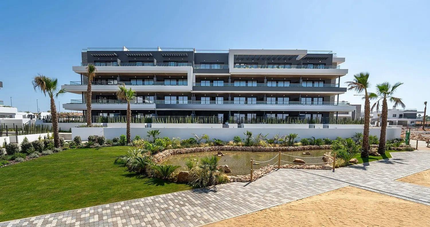 Apartments in Torrevieja Centro, Torrevieja — photograph 2