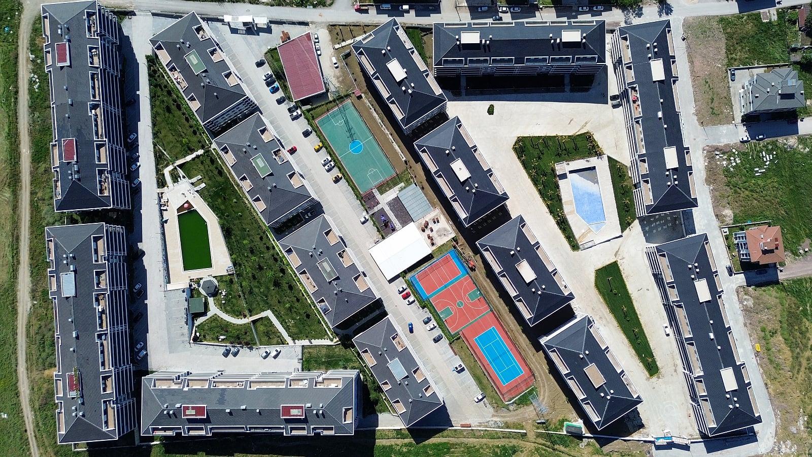 Apartments in Mehmet Akif Ersoy, Çiftlikköy — photograph 2