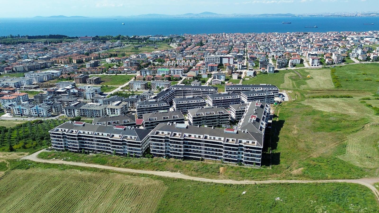 Apartments in Mehmet Akif Ersoy, Çiftlikköy — photograph 3