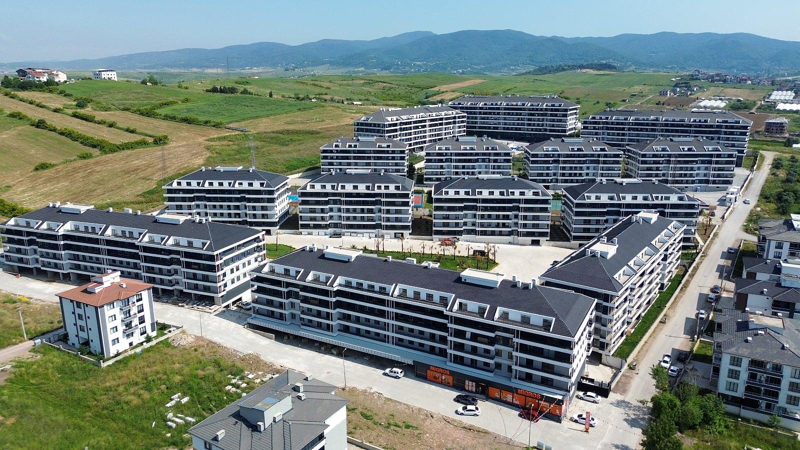 Apartments in Mehmet Akif Ersoy, Çiftlikköy — photograph 5