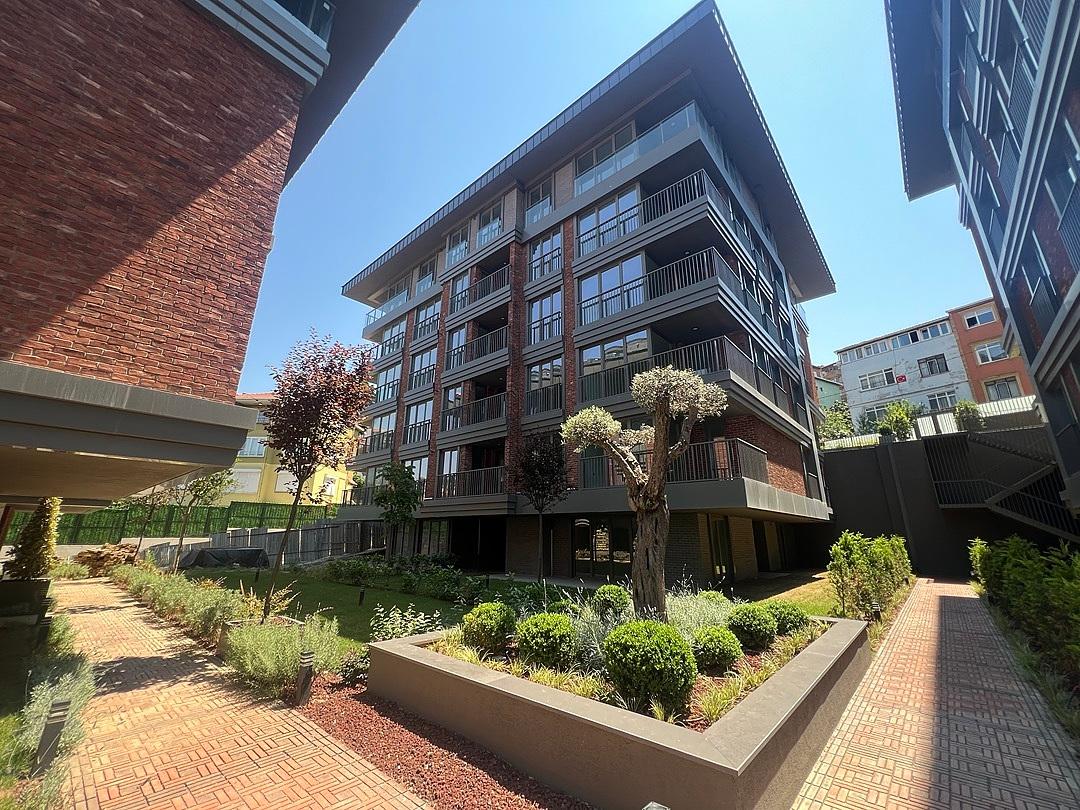 Apartments in Mehmet Akif Ersoy, Üsküdar — photograph 4