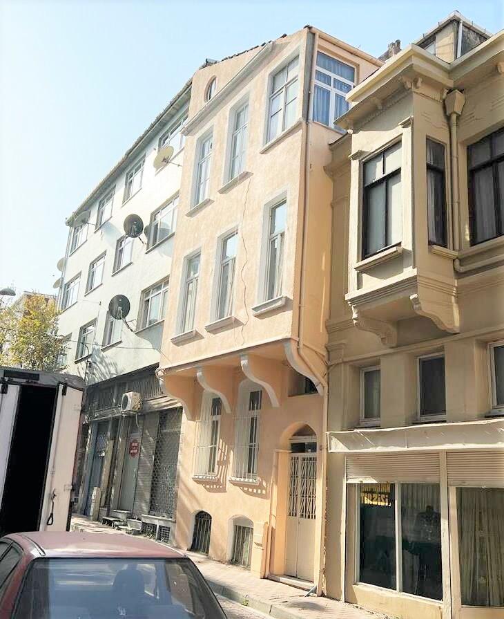Apartments in Yavuz Sultan Selim, Fatih — photograph 3