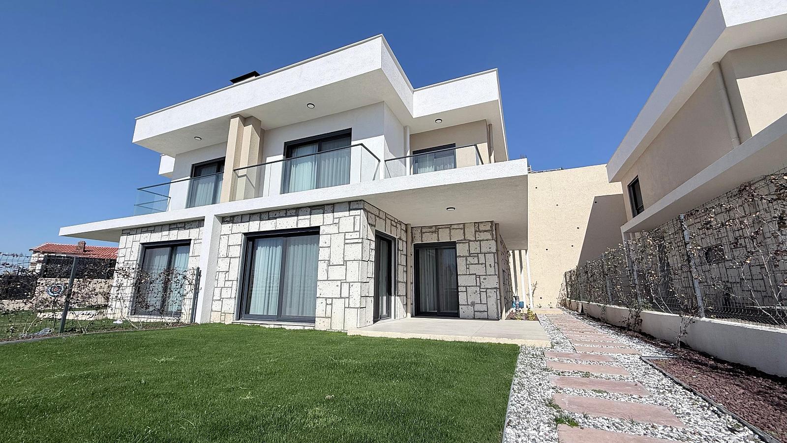 Apartments in 85.Yıl Cumhuriyet, Menemen — photograph 2