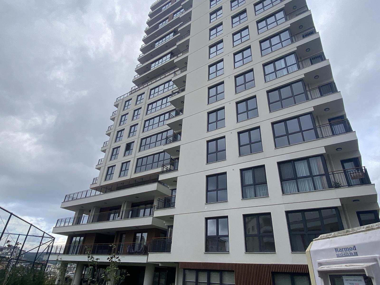 Apartments in Aşağı Dudullu, Ümraniye — photograph 3