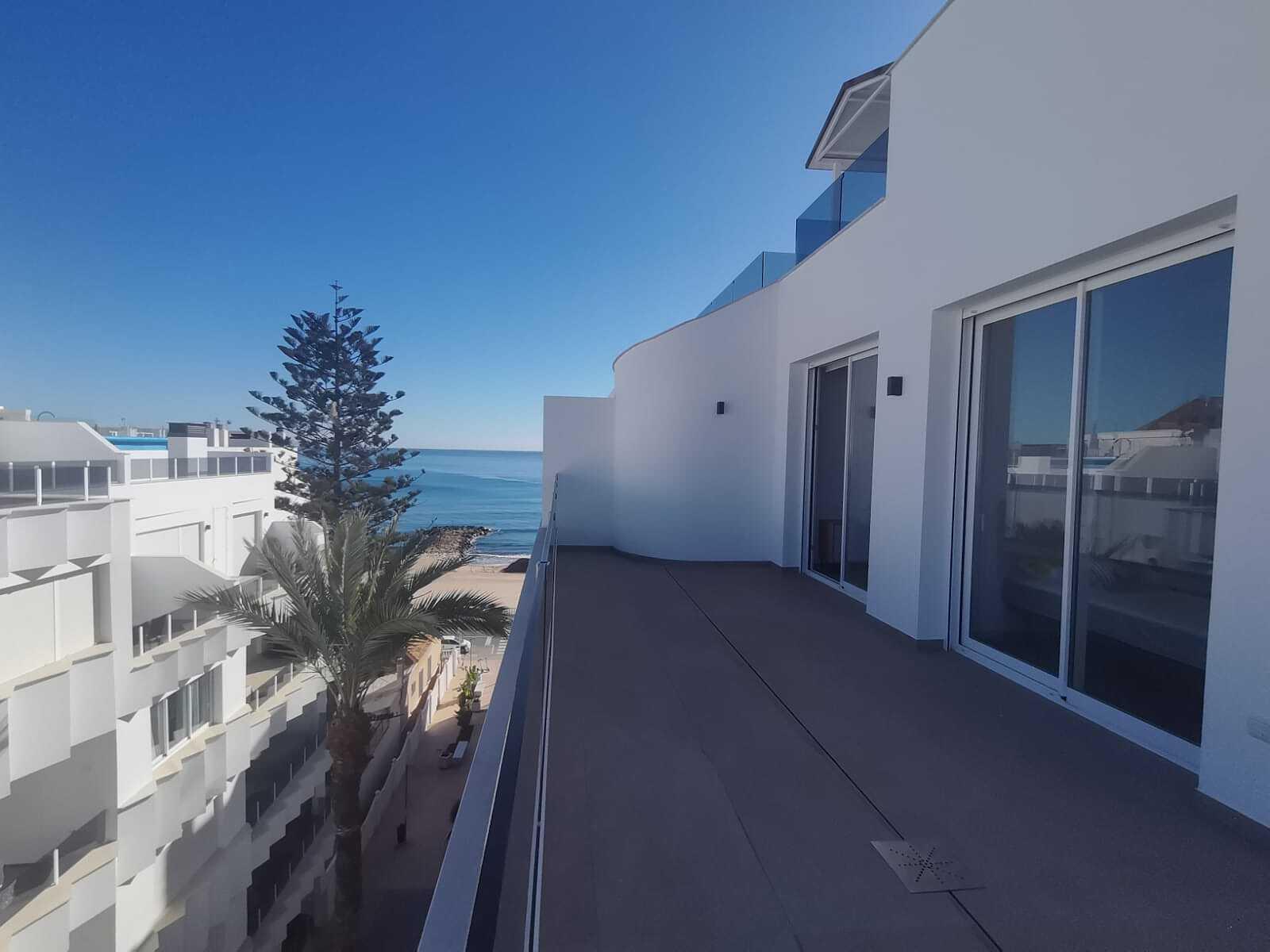 Apartments in Torrevieja Centro, Torrevieja — photograph 4