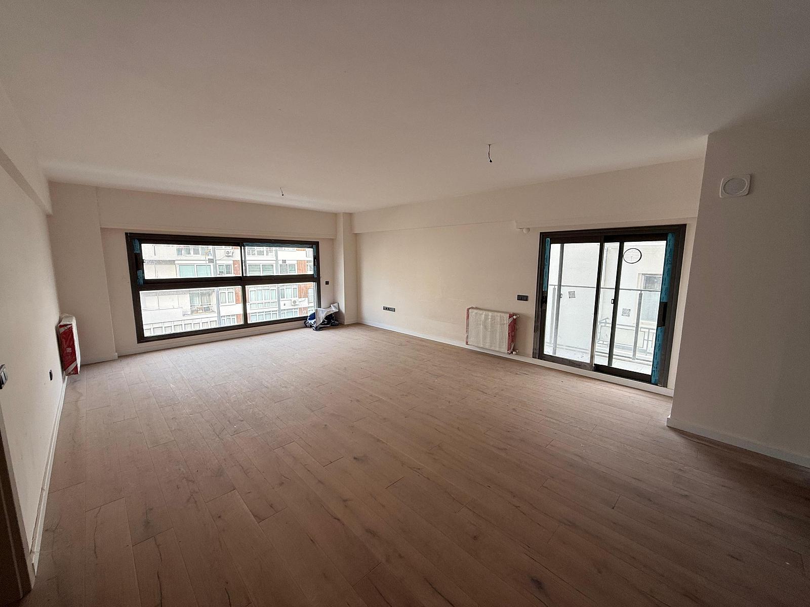 Apartments in Mimar Sinan, Konak — photograph 4