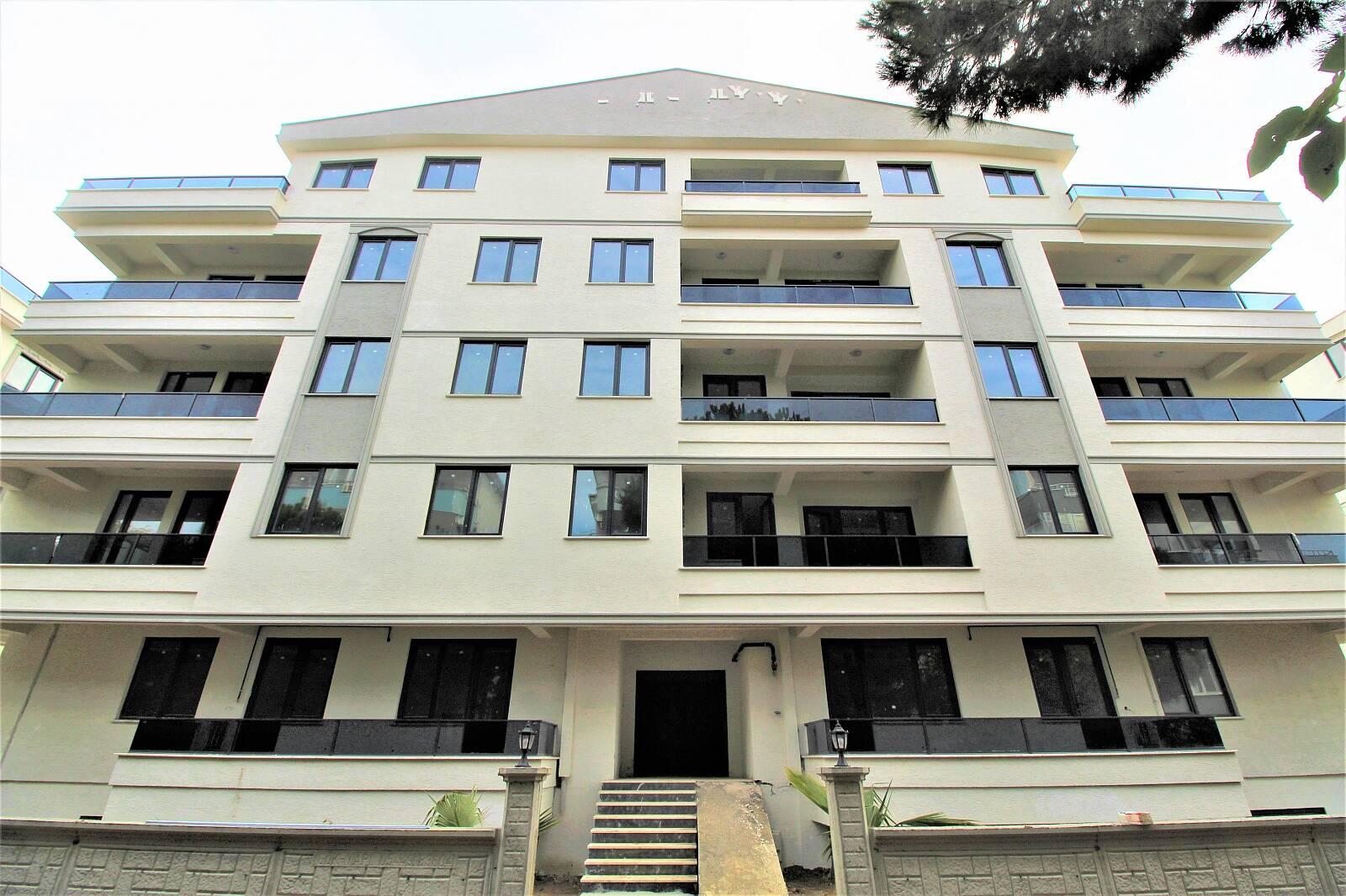 Apartments in Teşvikiye Bld. (Karşıyaka Mh.), Çınarcık — photograph 2