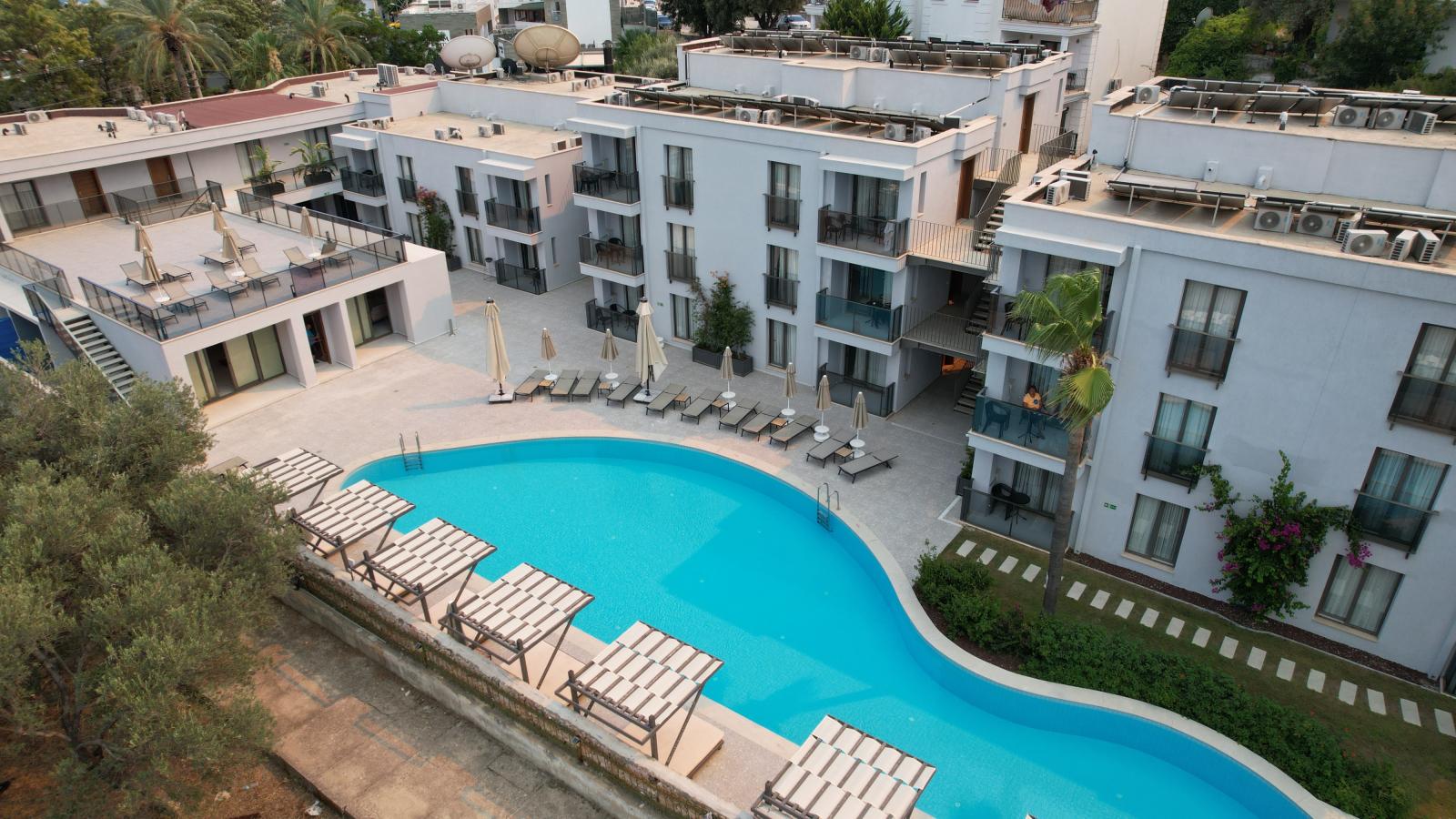 Apartments in Gümbet, Adnan Menderes Cd. No:46 — photograph 3