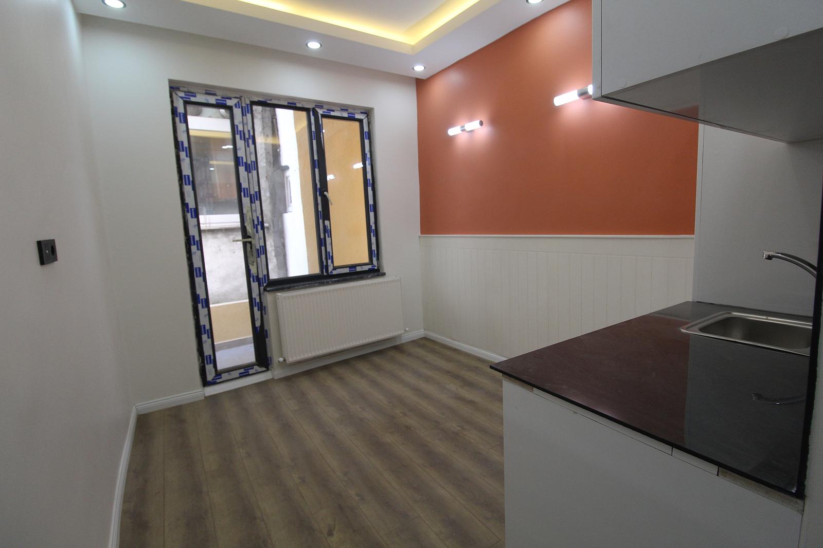 Apartments in Koca Mustafapaşa, Cambaziye Mektebi Sk. No:28 — photograph 5