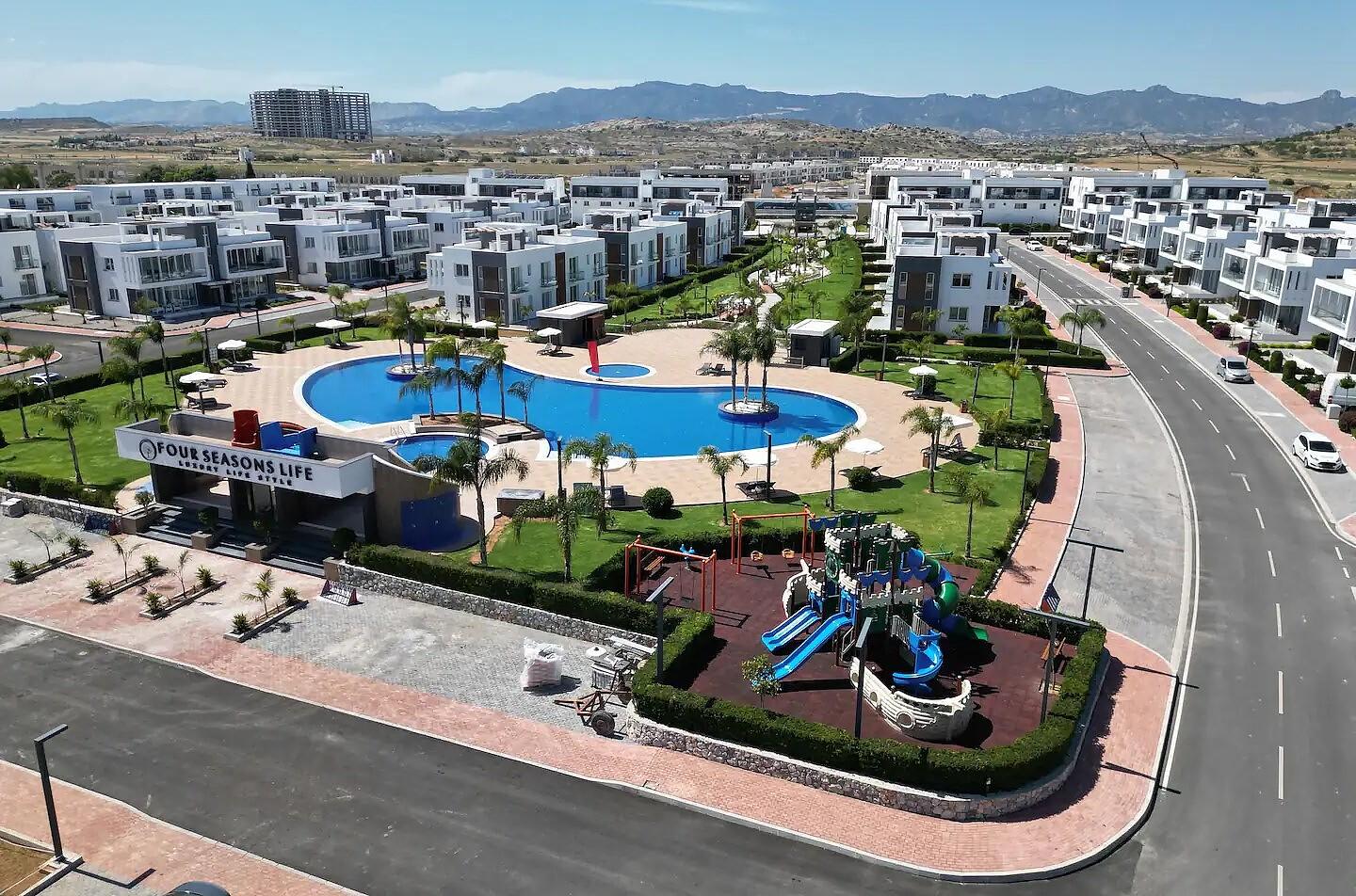 Apartments in Karpaz Anayolu, Kalecik — photograph 2