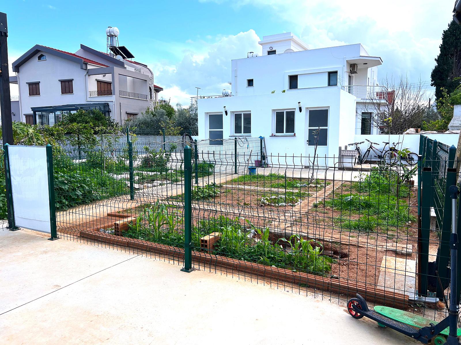 Apartments in Yeni Boğaziçi, Gazimağusa — photograph 2