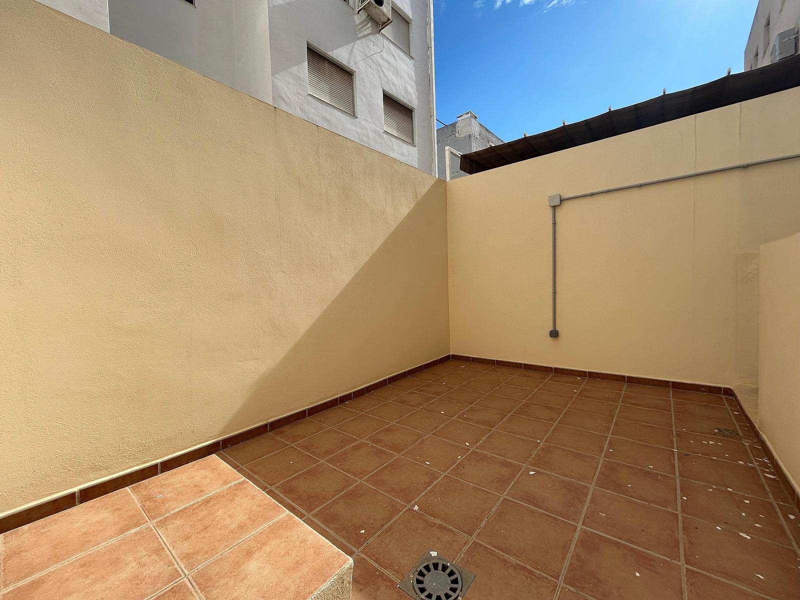Apartments in Alicante Centro, Alicante — photograph 4