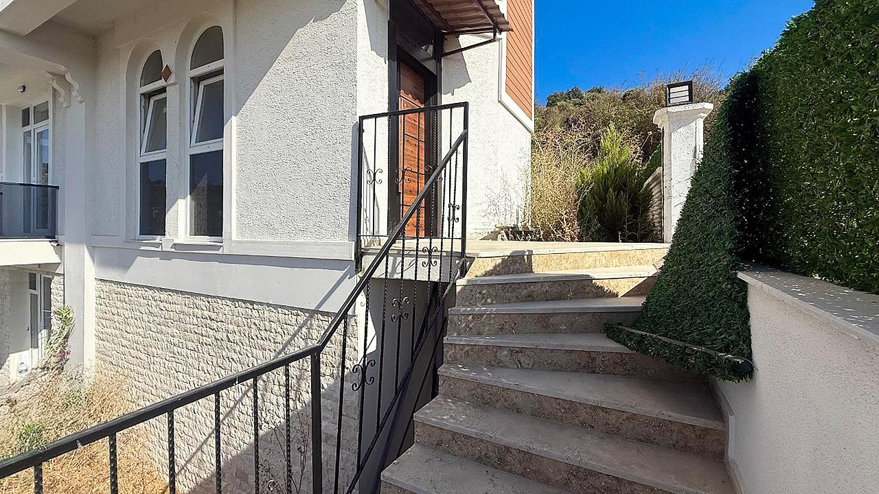 Apartments in Davutlar, Dinarlı Cd. No:26 — photograph 4