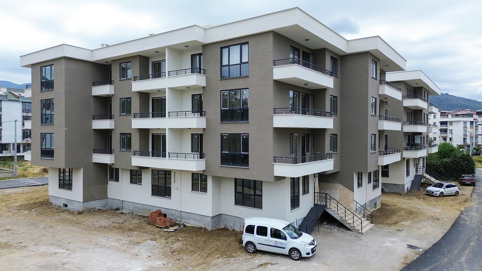 Apartments in Teşvikiye Bld. (Karşıyaka Mh.), Çınarcık — photograph 4